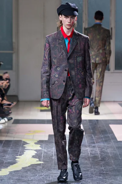 Look 25